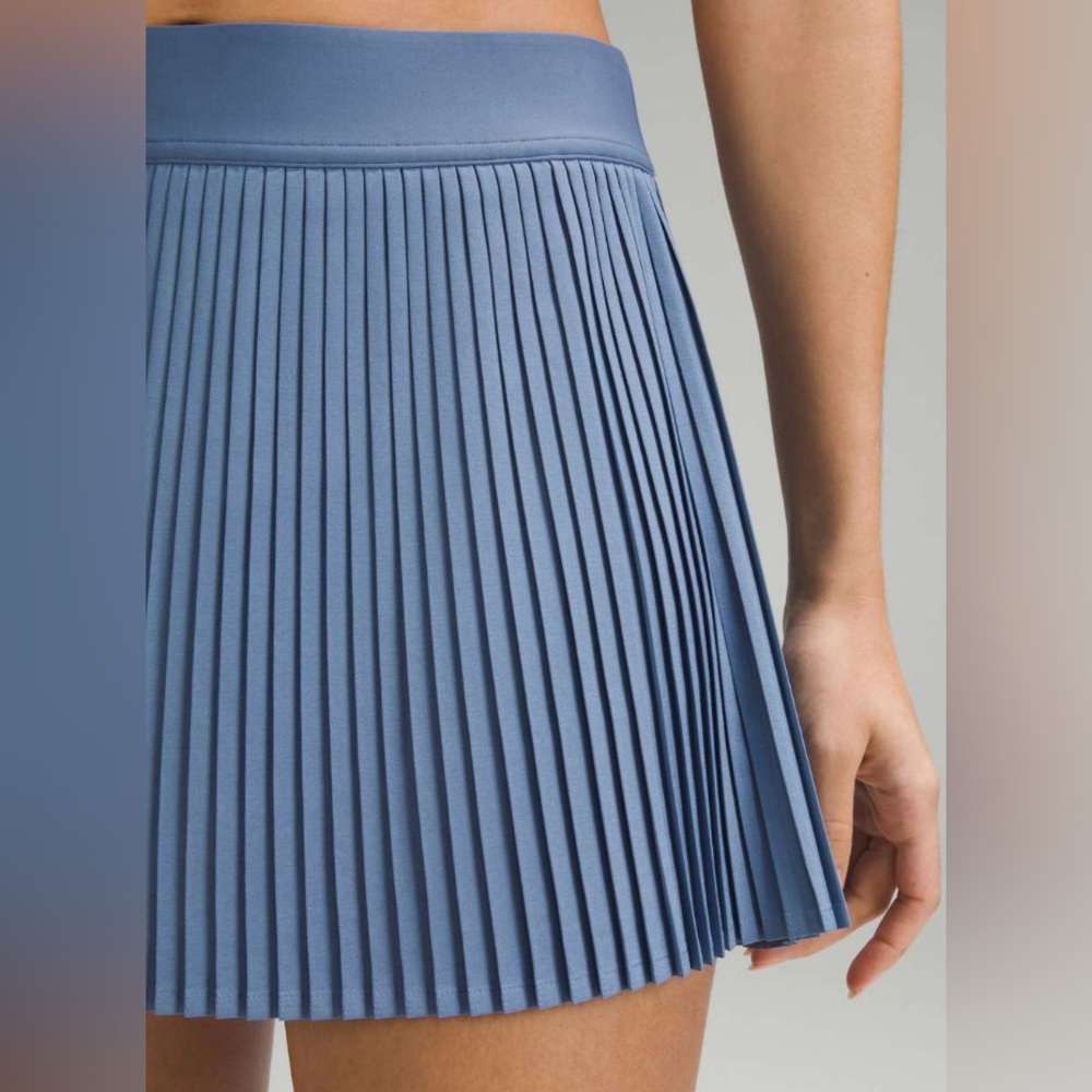Lululemon Varsity High-Rise Pleated Tennis Skirt pickle ball
Oasis Blue size 0 - Picture 3 of 11